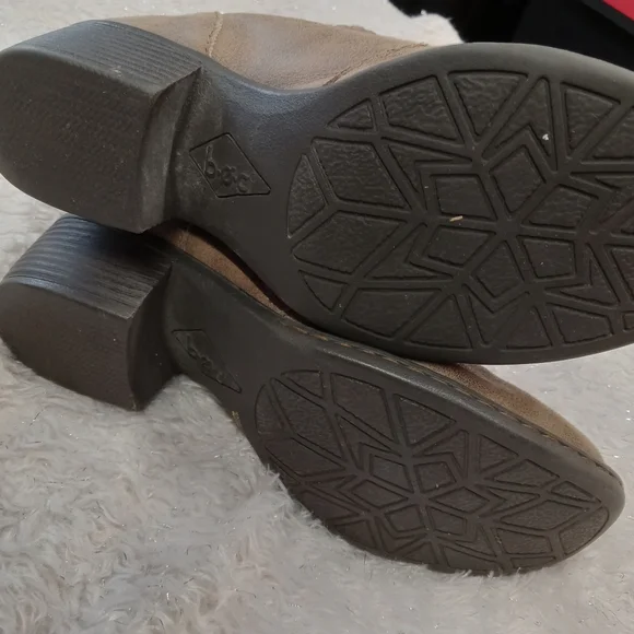 BOC Taupe Bendell Sweater Cuff Ankle Booties size 7M - Picture 6 of 6